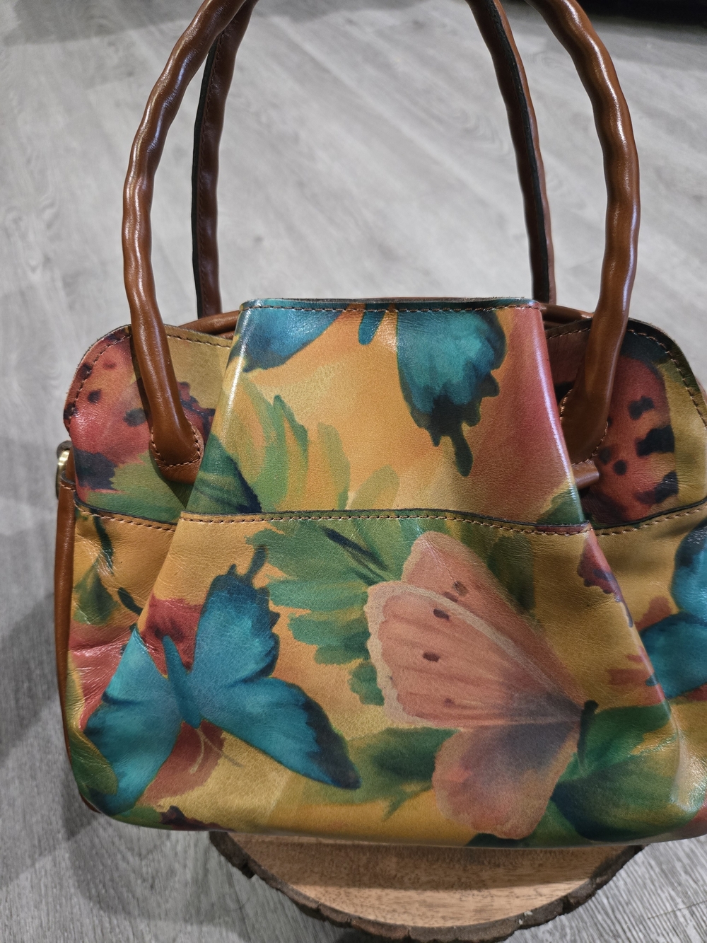 Patricia Nash Ashford Watercolor Butterfly Print Shoulder Bag. Collectible. EUC